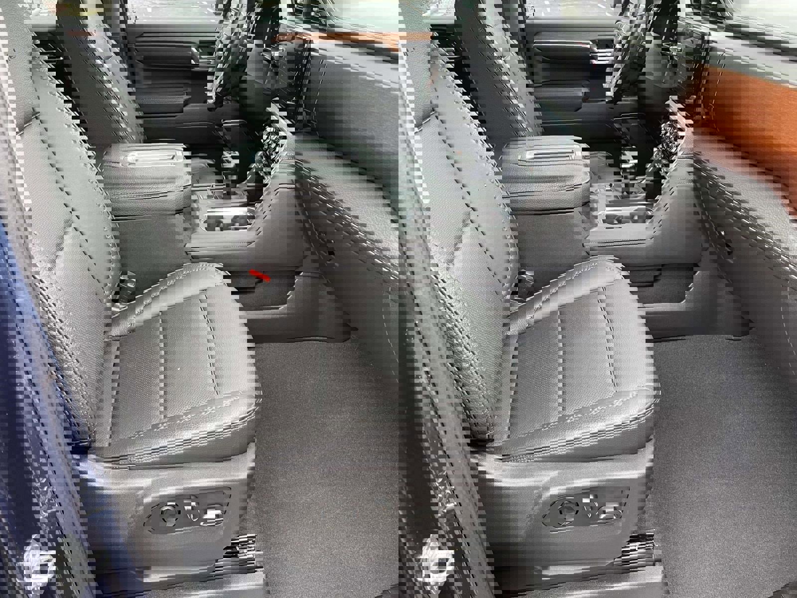 Used 2022 GMC Sierra 1500 Denali w/ Denali Reserve Package image 42