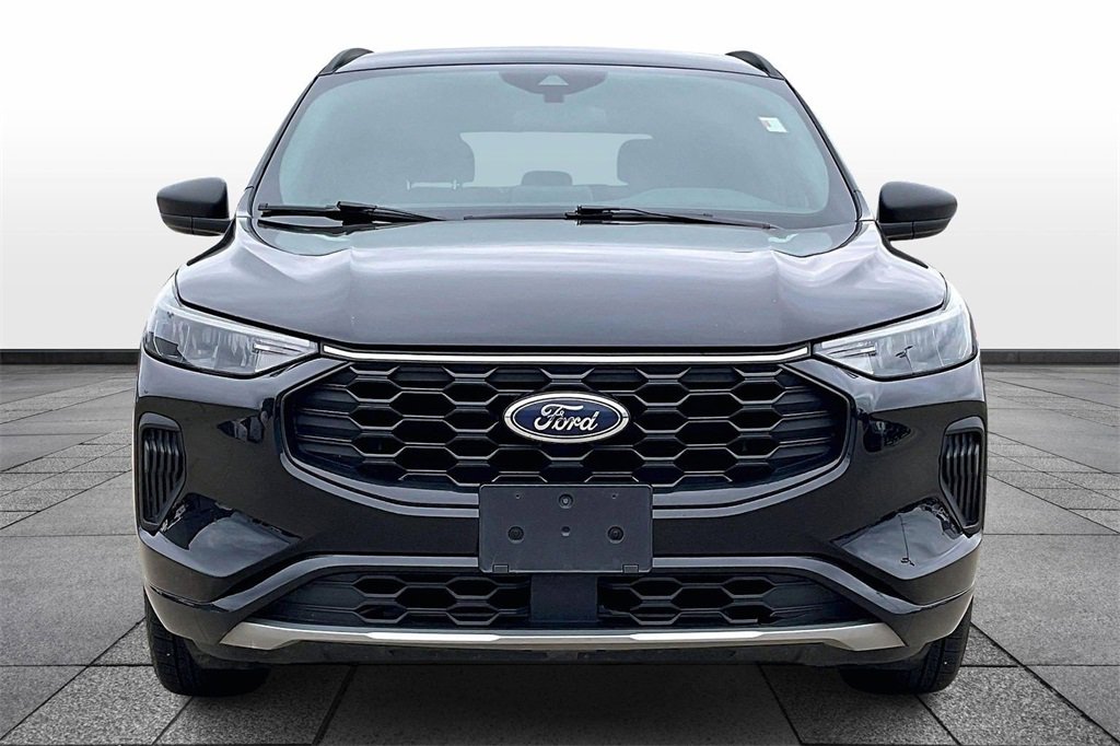 Used 2023 Ford Escape ST-Line image 3