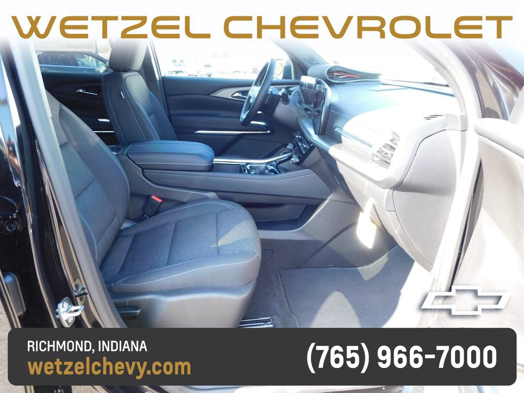 New 2027 Chevrolet Traverse LT w/ Enhanced Driving Package FWD image 17