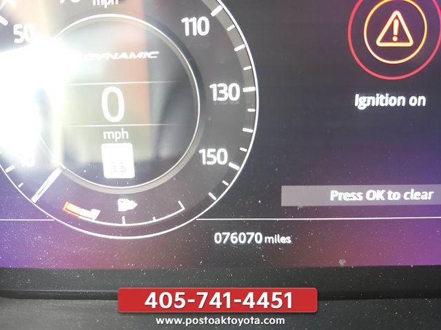 Used 2018 Land Rover Range Rover Velar R-Dynamic SE AWD/4WD image 17