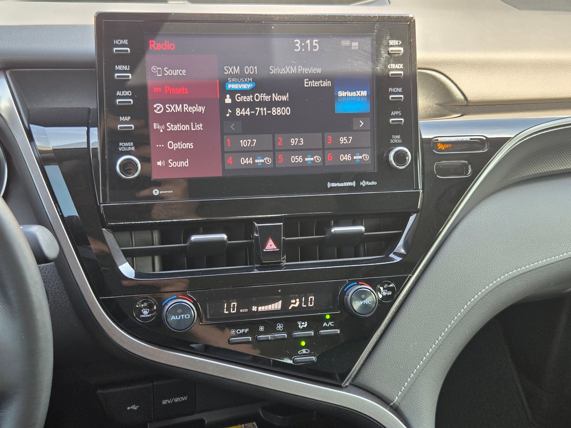 Used 2023 Toyota Camry XSE image 32