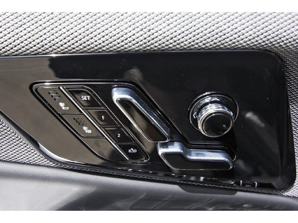 New 2027 Cadillac Optiq Luxury AWD/4WD image 22