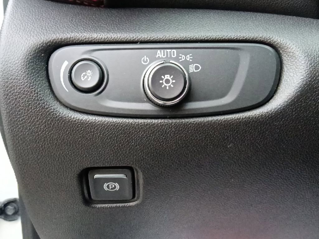 Used 2023 Chevrolet Blazer RS image 18