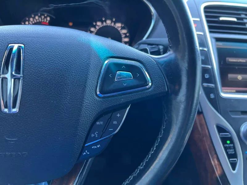 Used 2016 Lincoln MKX Reserve w/ Technology Package image 22