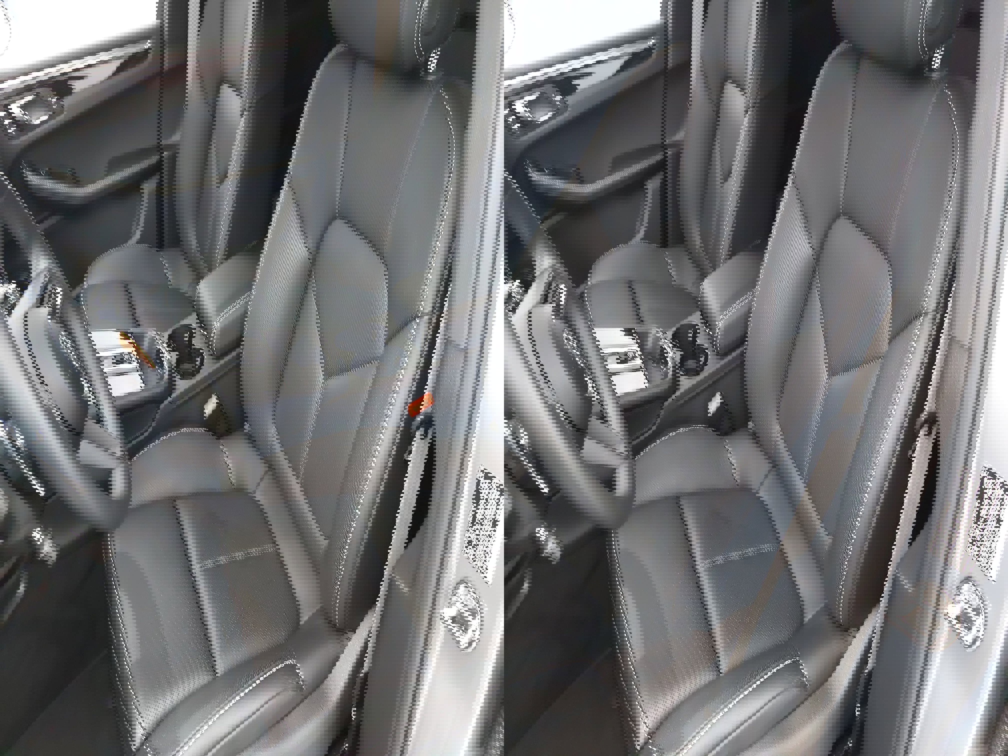 Used 2025 Porsche Macan image 17