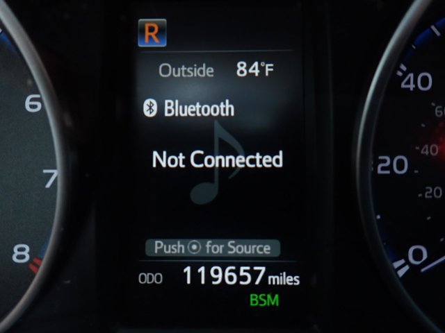 Used 2018 Toyota RAV4 XLE AWD/4WD image 24