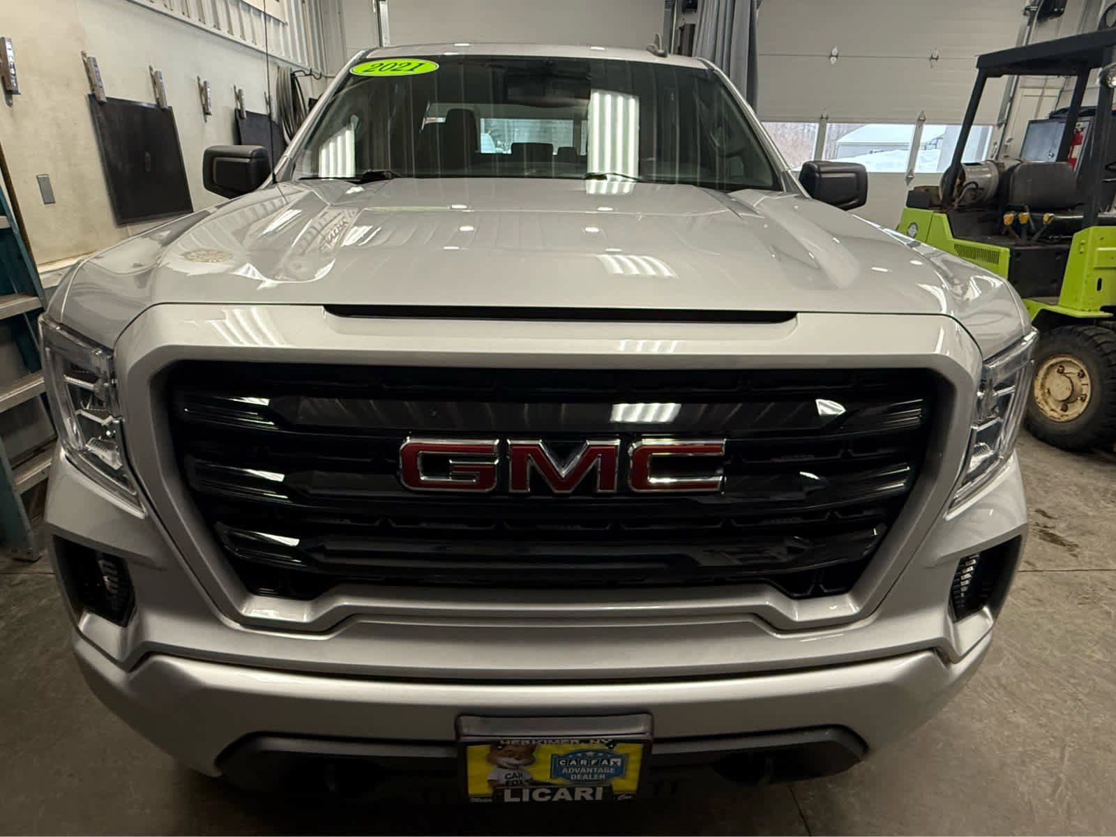 Used 2021 GMC Sierra 1500 Elevation w/ X31 Off-Road Package AWD/4WD image 2