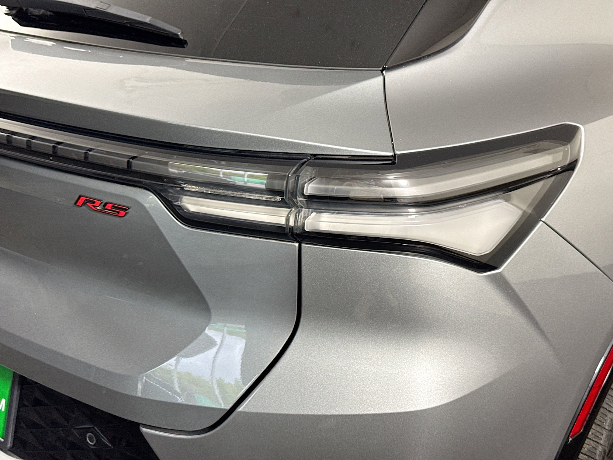 Used 2025 Chevrolet Equinox EV RS w/ Convenience Package II image 33