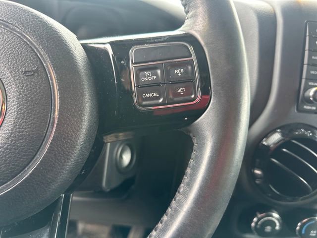 Used 2016 Jeep Wrangler Sahara image 13