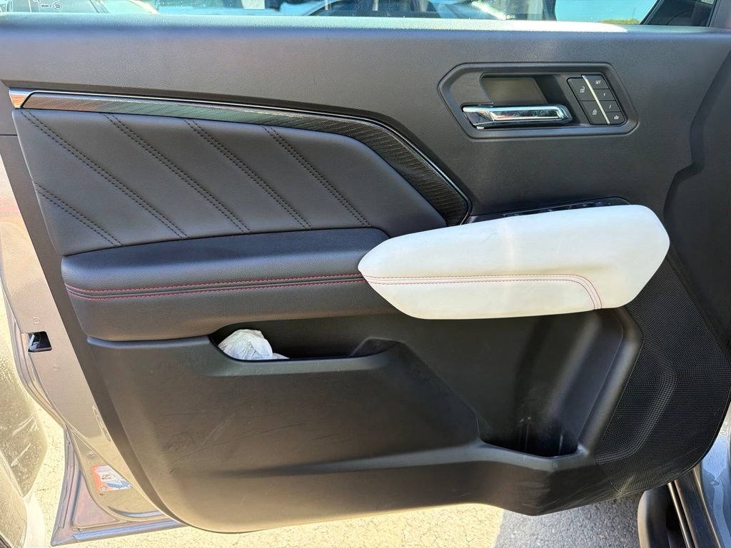 Used 2023 GMC Canyon AT4X AWD/4WD image 8