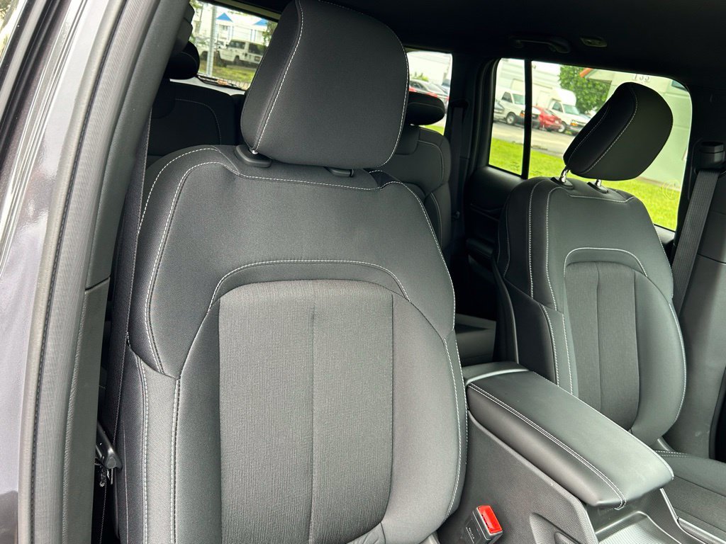 New 2024 Jeep Grand Cherokee Laredo AWD/4WD image 24