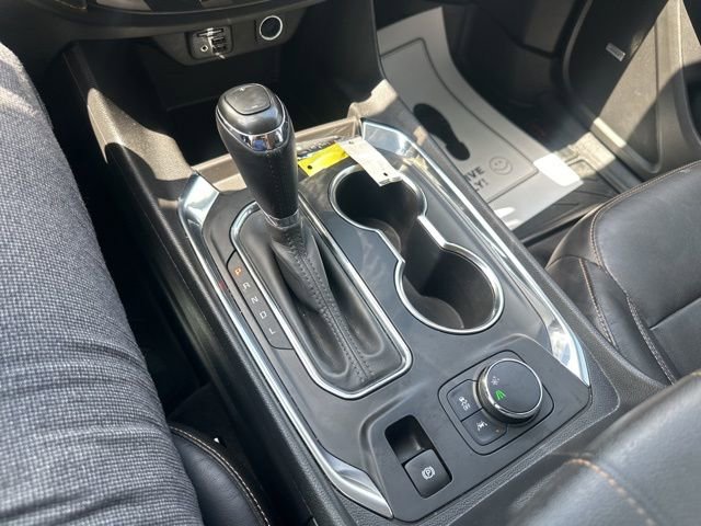 Used 2020 Chevrolet Traverse RS FWD image 39