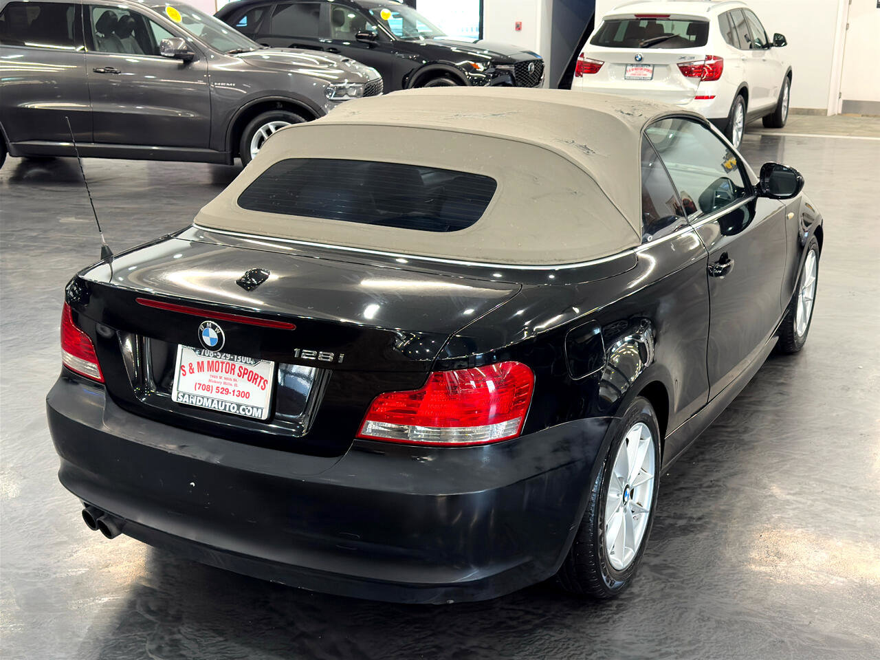 Used 2011 BMW 128i Convertible image 14