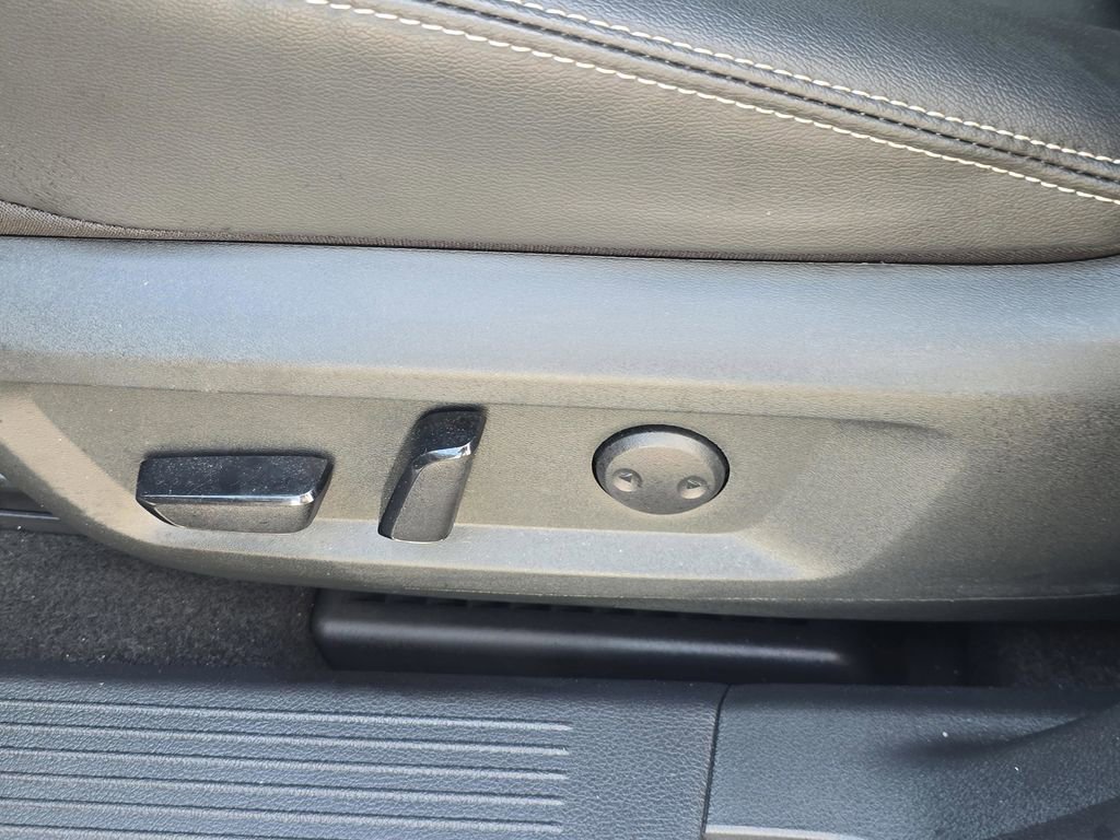 Used 2024 Nissan Rogue SL image 13