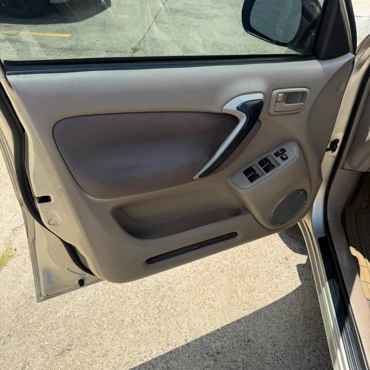 Used 2002 Toyota RAV4 2WD image 5