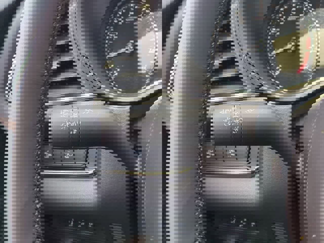 New 2025 MAZDA CX-30 AWD 2.5 S w/ Preferred Package image 26