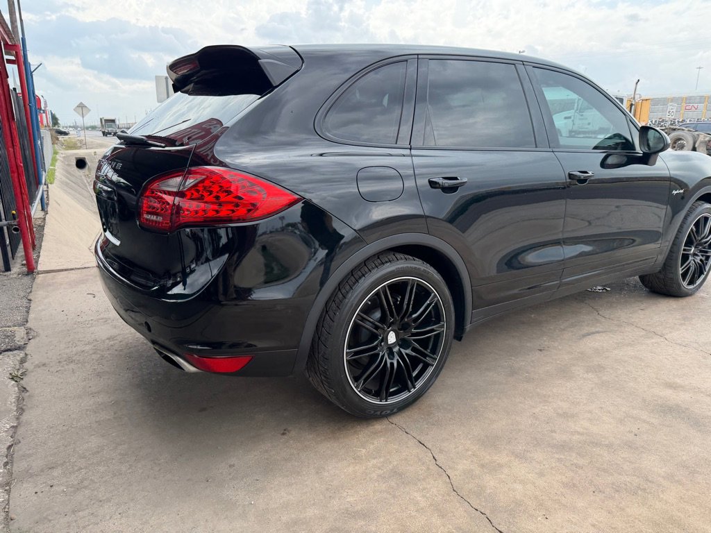 Used 2014 Porsche Cayenne S AWD/4WD image 21