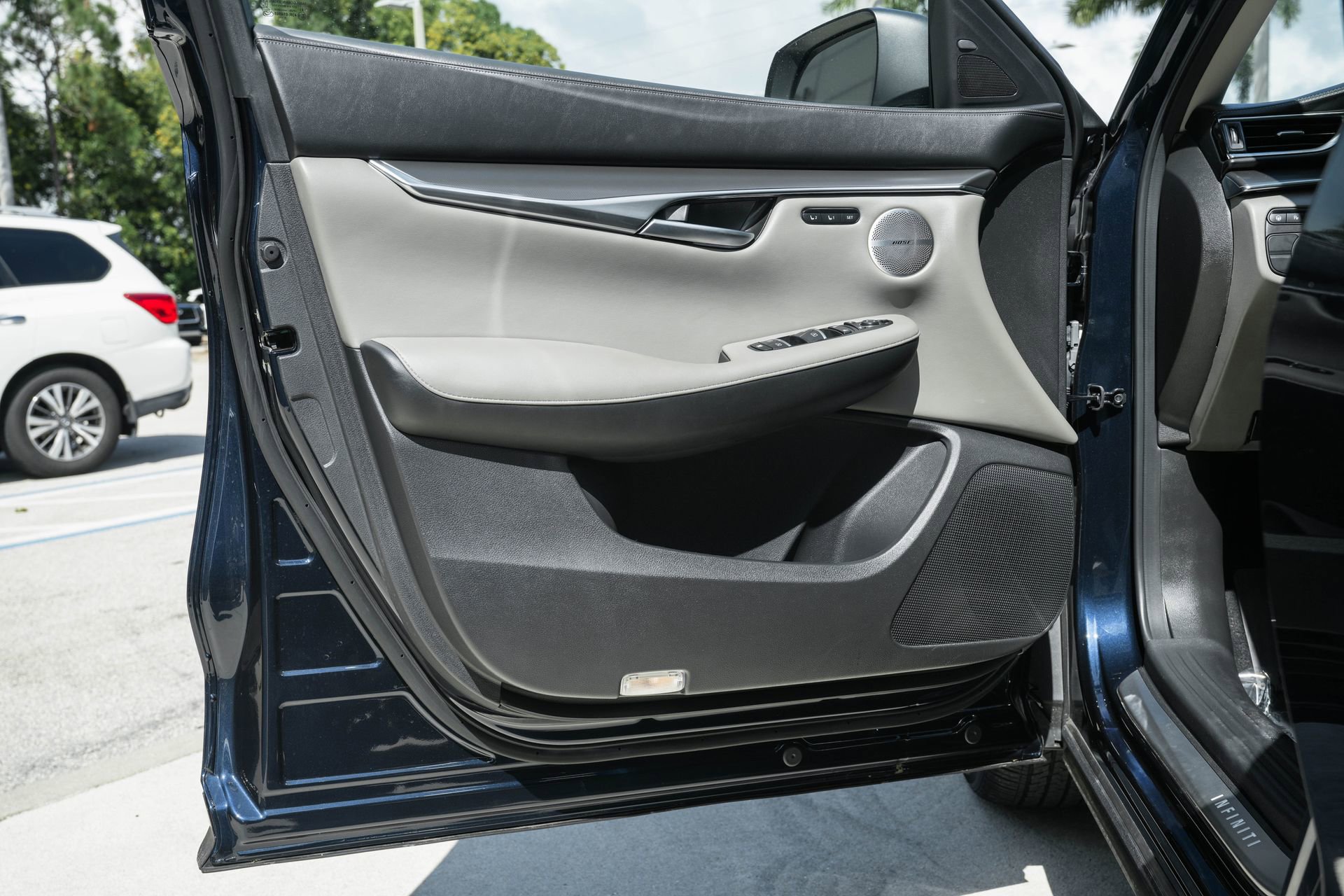 Used 2025 INFINITI QX50 Luxe image 27