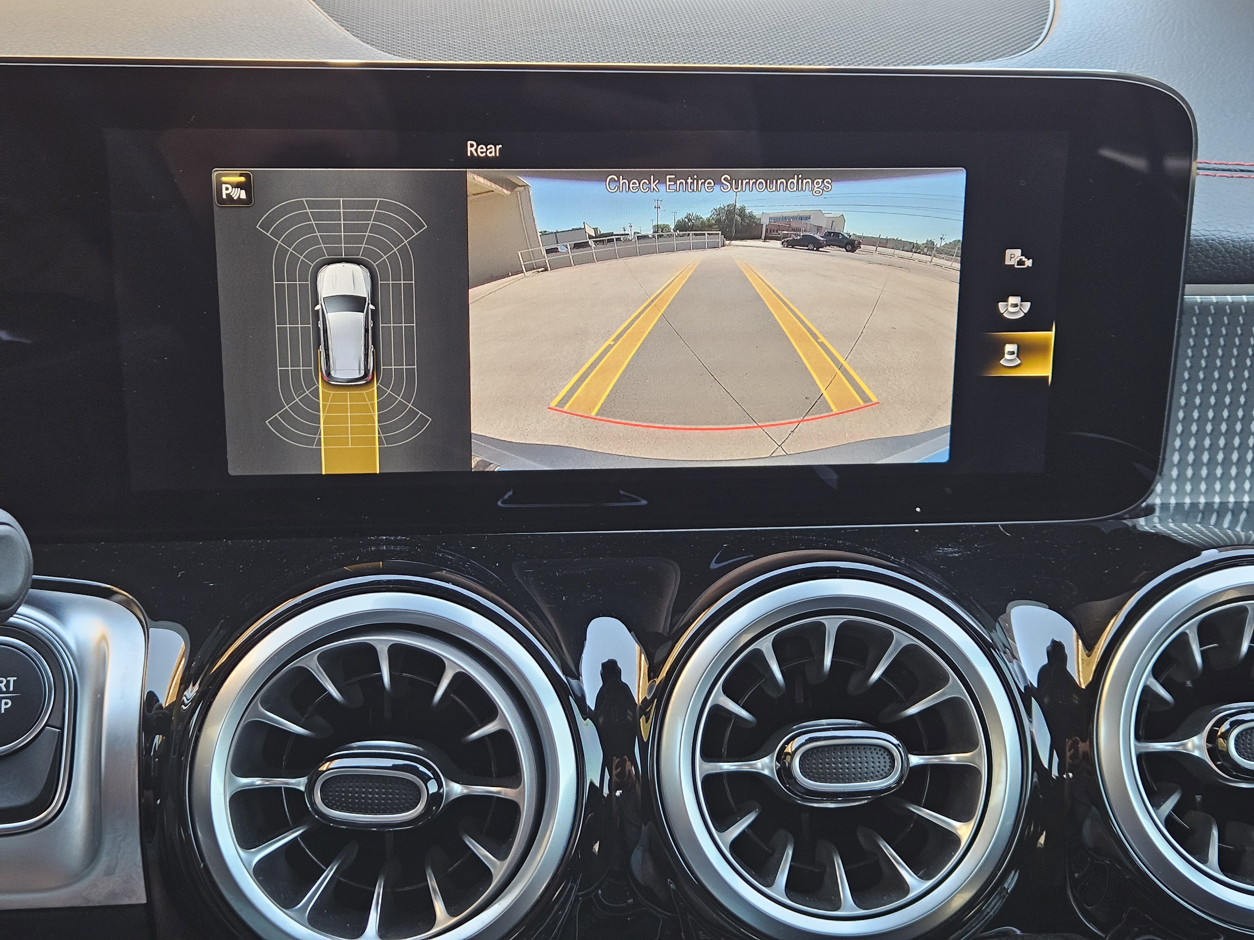 Used 2023 Mercedes-Benz EQB 300 4MATIC image 19