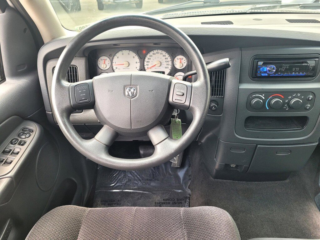 Used 2004 Dodge Ram 1500 Truck SLT image 13