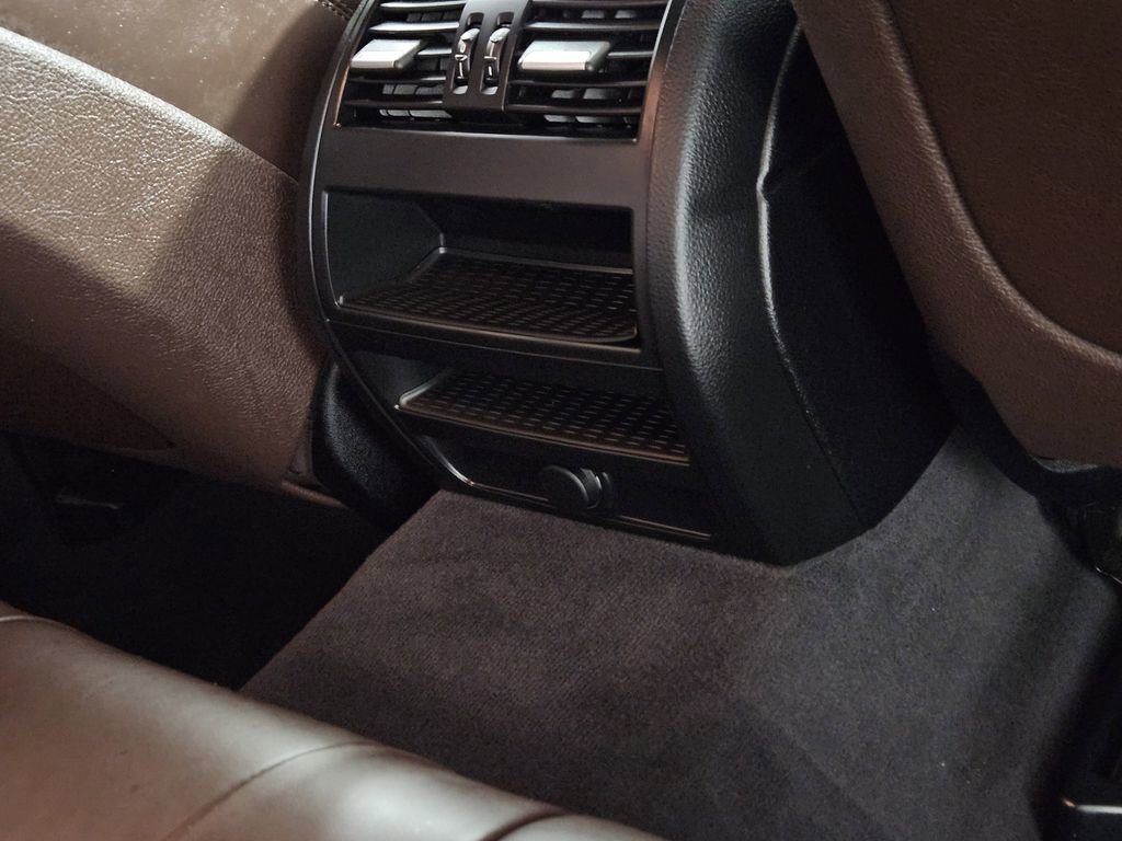 Used 2016 BMW 550i Sedan RWD image 31