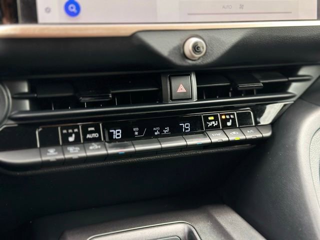 Used 2023 Toyota Crown XLE image 13