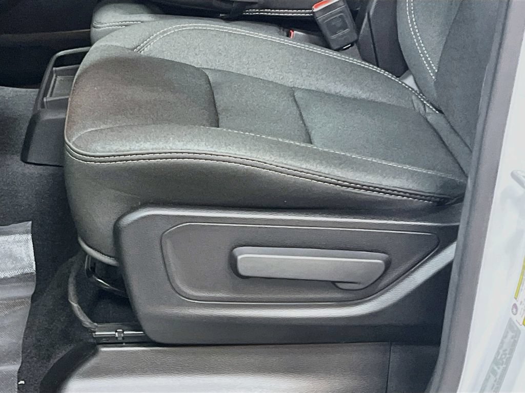 Used 2025 RAM 1500 Warlock AWD/4WD image 18