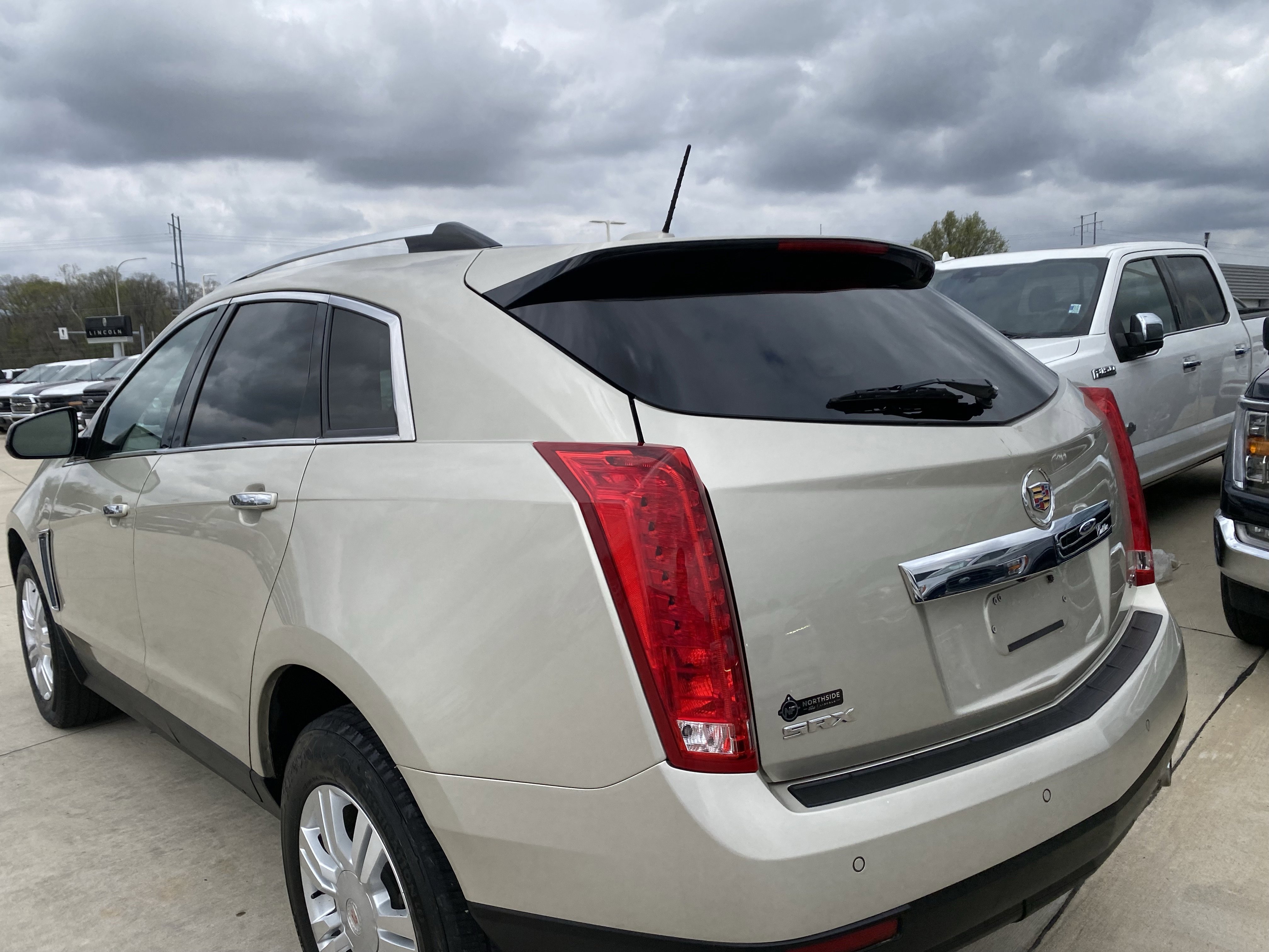 Used 2015 Cadillac SRX Luxury image 6