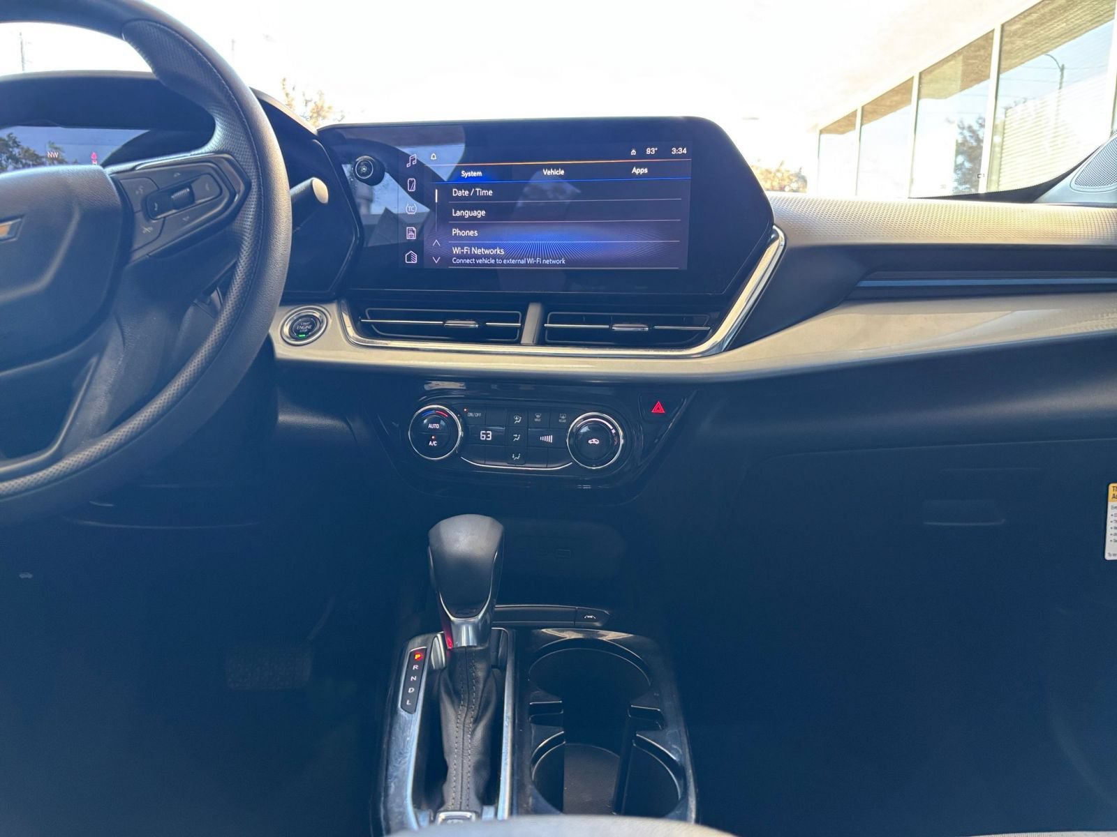 Used 2025 Chevrolet Trax LT FWD image 16