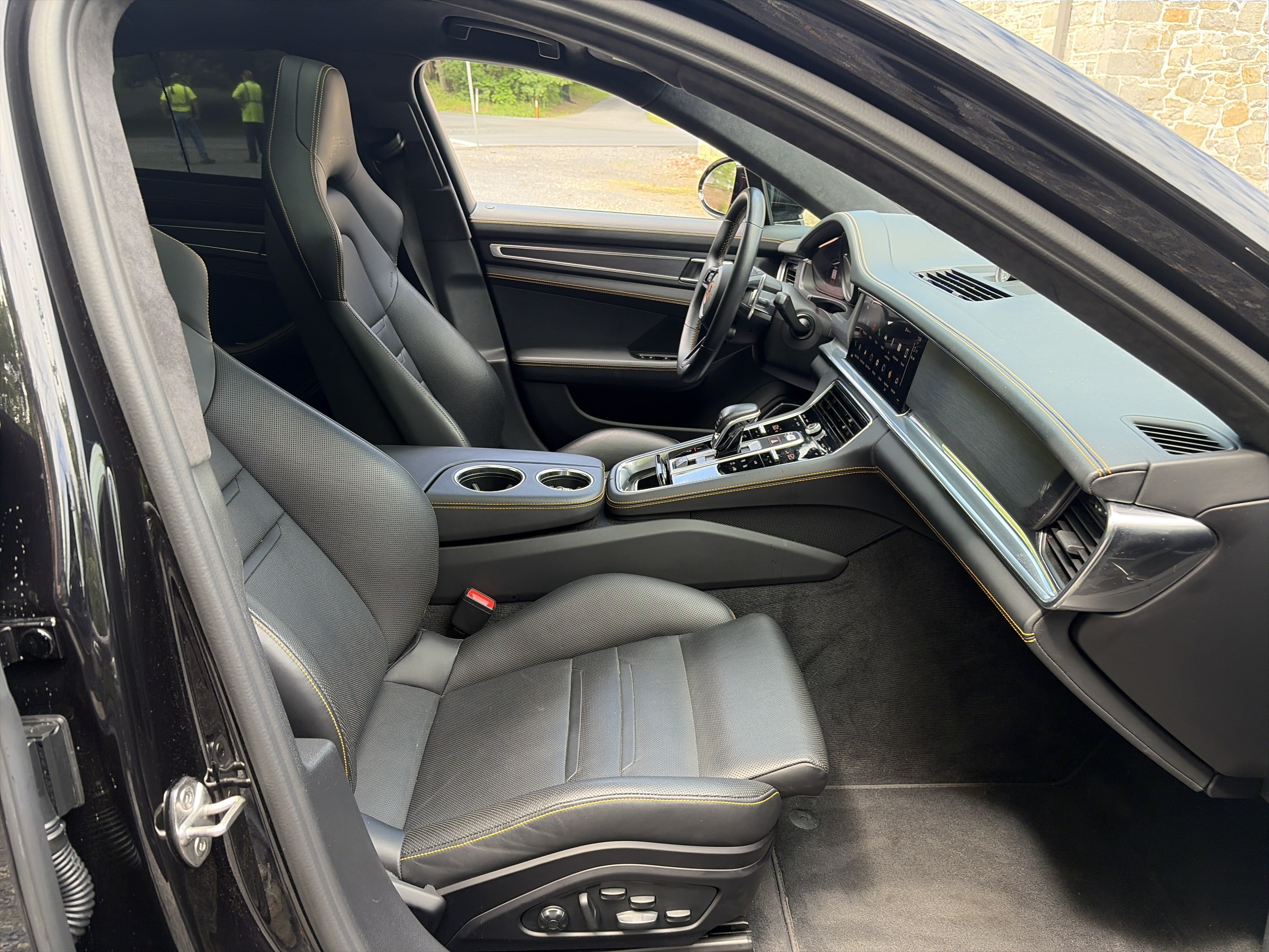 Used 2022 Porsche Panamera Turbo S AWD/4WD image 40