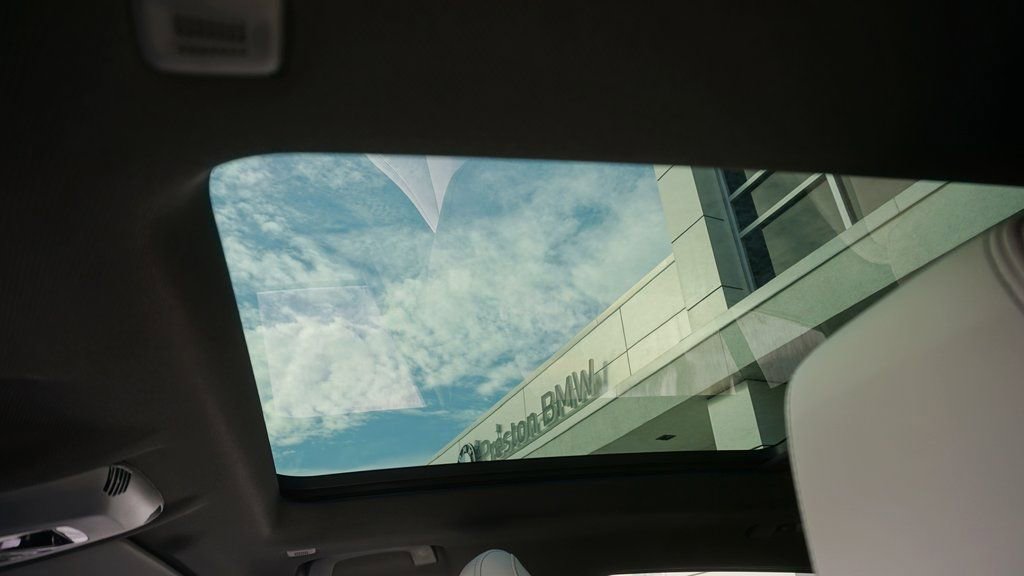 New 2026 BMW X2 xDrive28i w/ Technology Package image 15