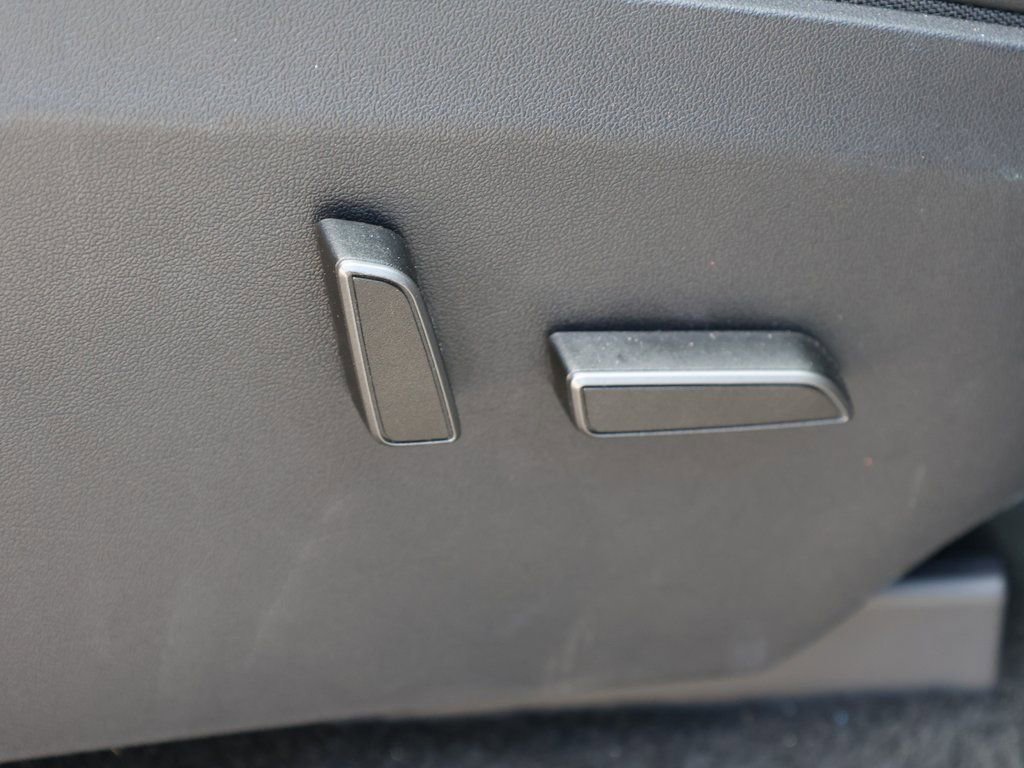 Used 2025 Tesla Model Y Long Range image 25