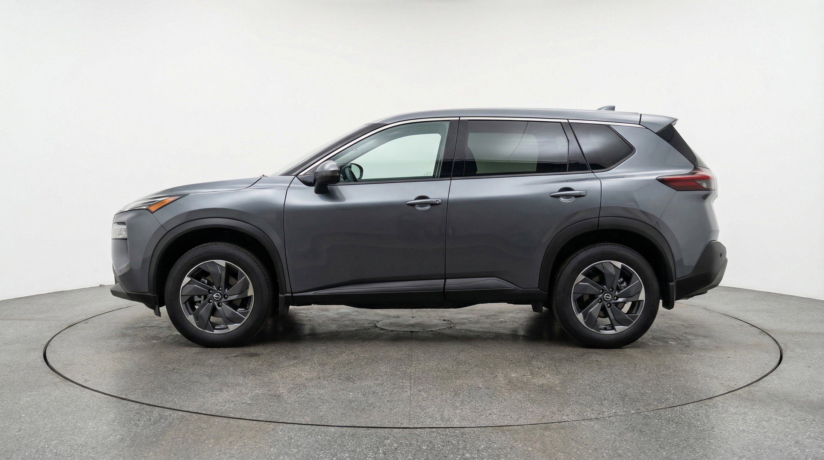 Used 2025 Nissan Rogue SV FWD image 5