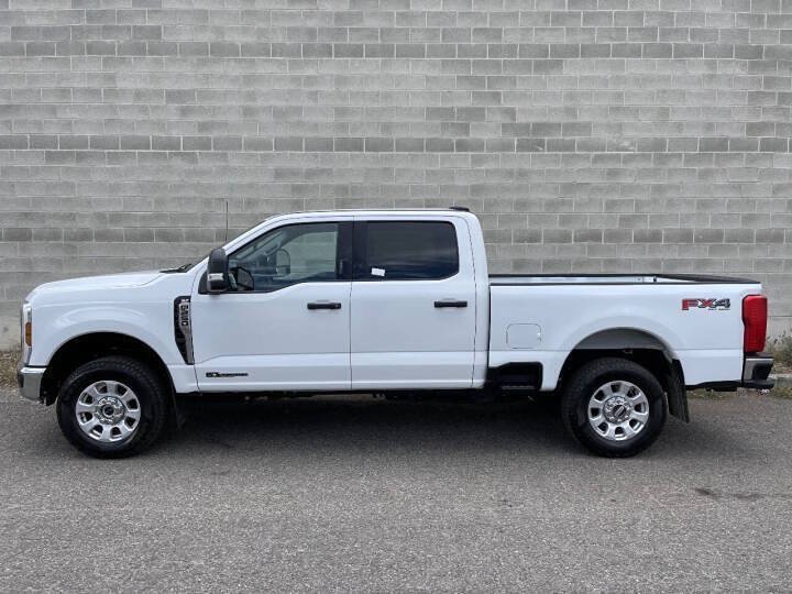 Used 2024 Ford F250 XLT w/ FX4 Off-Road Package AWD/4WD image 5