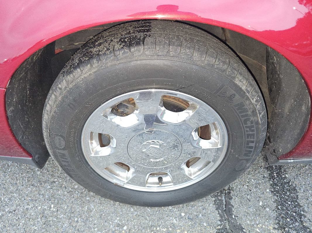 Used 2002 Cadillac De Ville w/ Comfort/Convenience Pkg FWD image 10