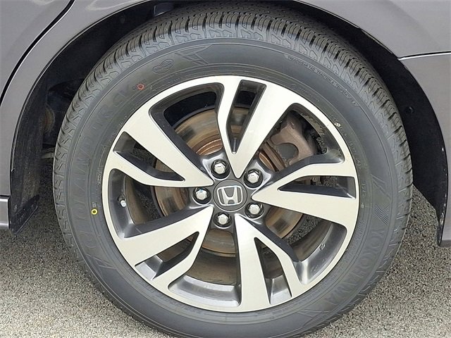 Certified 2024 Honda Odyssey Touring image 32