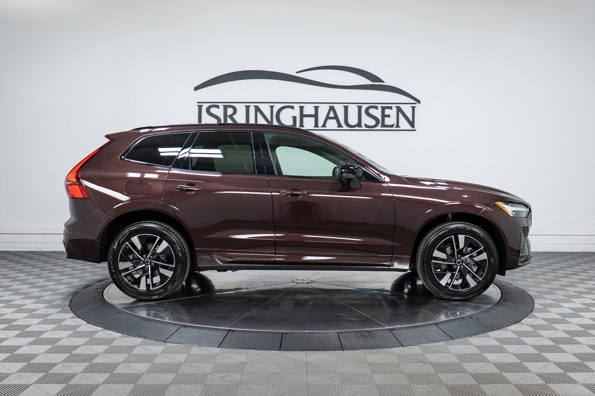 New 2026 Volvo XC60 B5 Core w/ Climate Package image 4