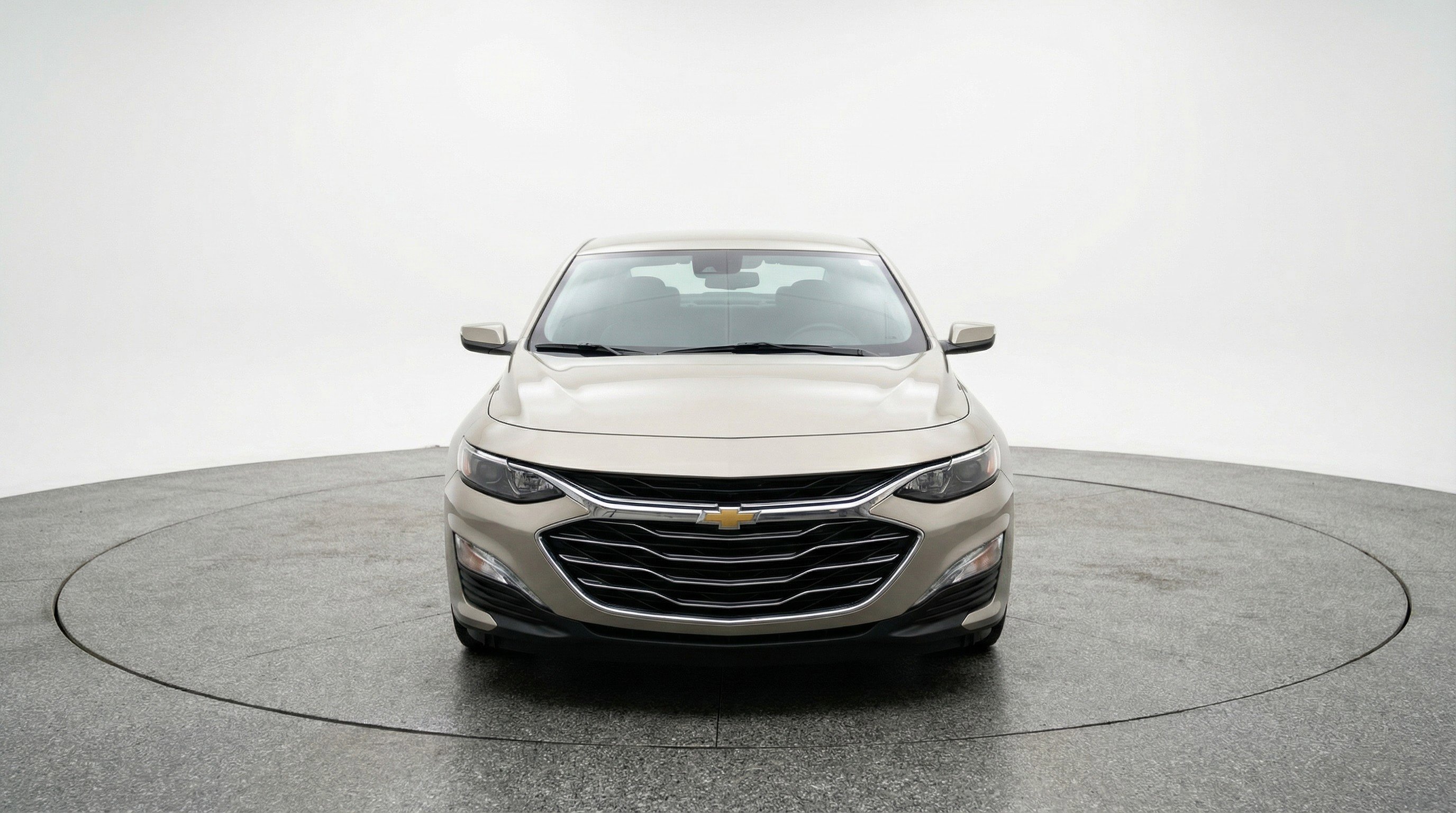 Used 2024 Chevrolet Malibu LT image 2