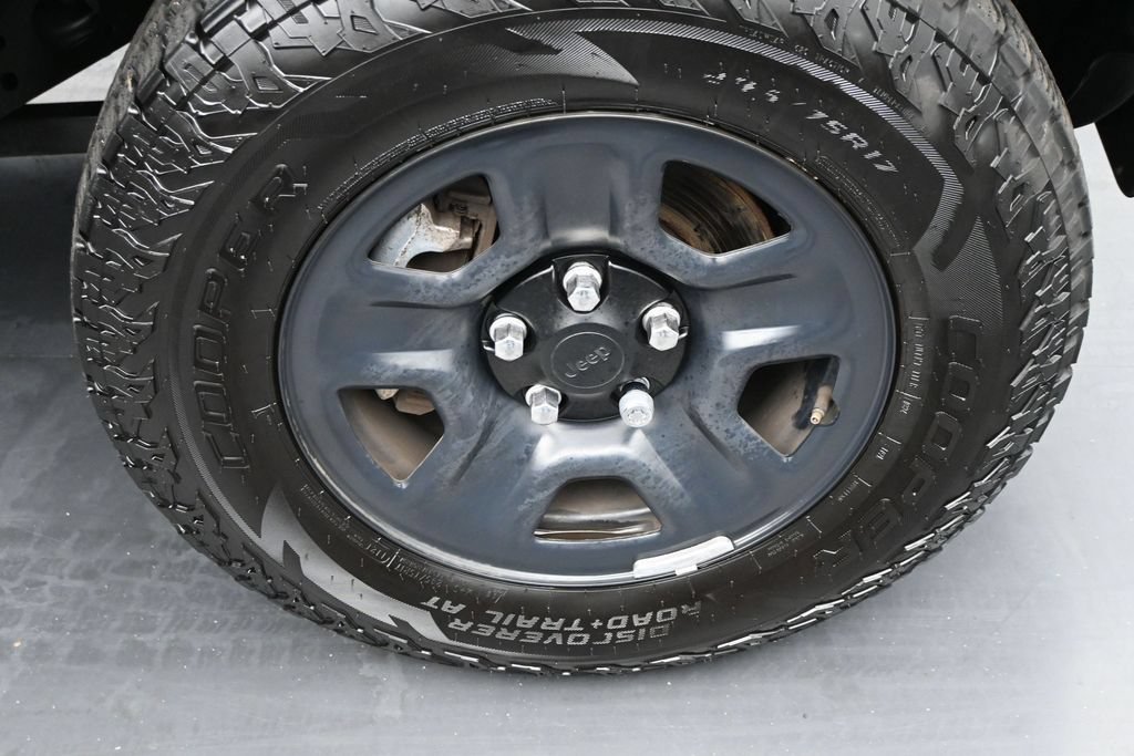 Used 2022 Jeep Wrangler Unlimited Sport AWD/4WD image 10
