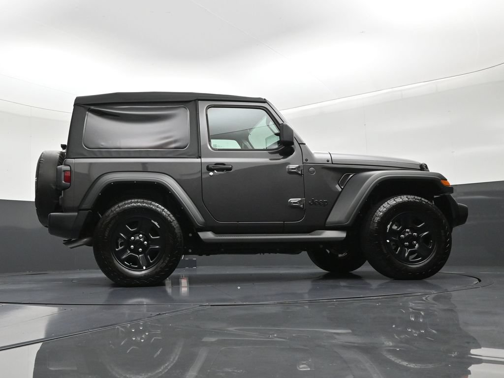 Used 2025 Jeep Wrangler Sport AWD/4WD image 25