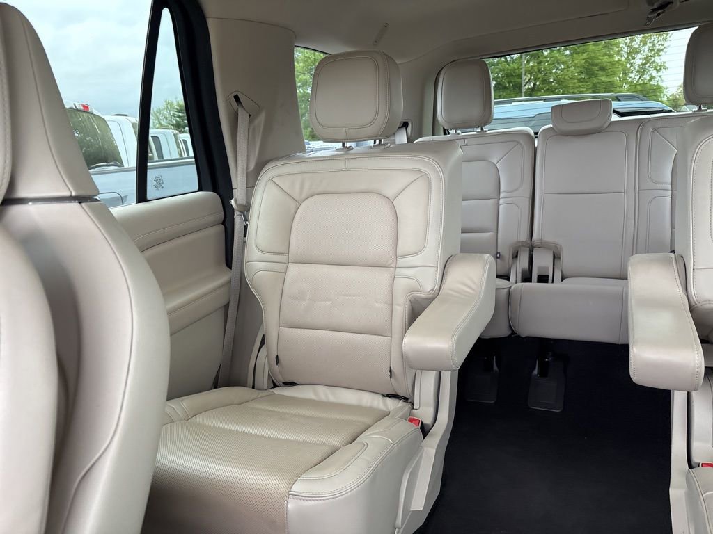 Used 2019 Lincoln Navigator Reserve w/ Cargo Package image 12