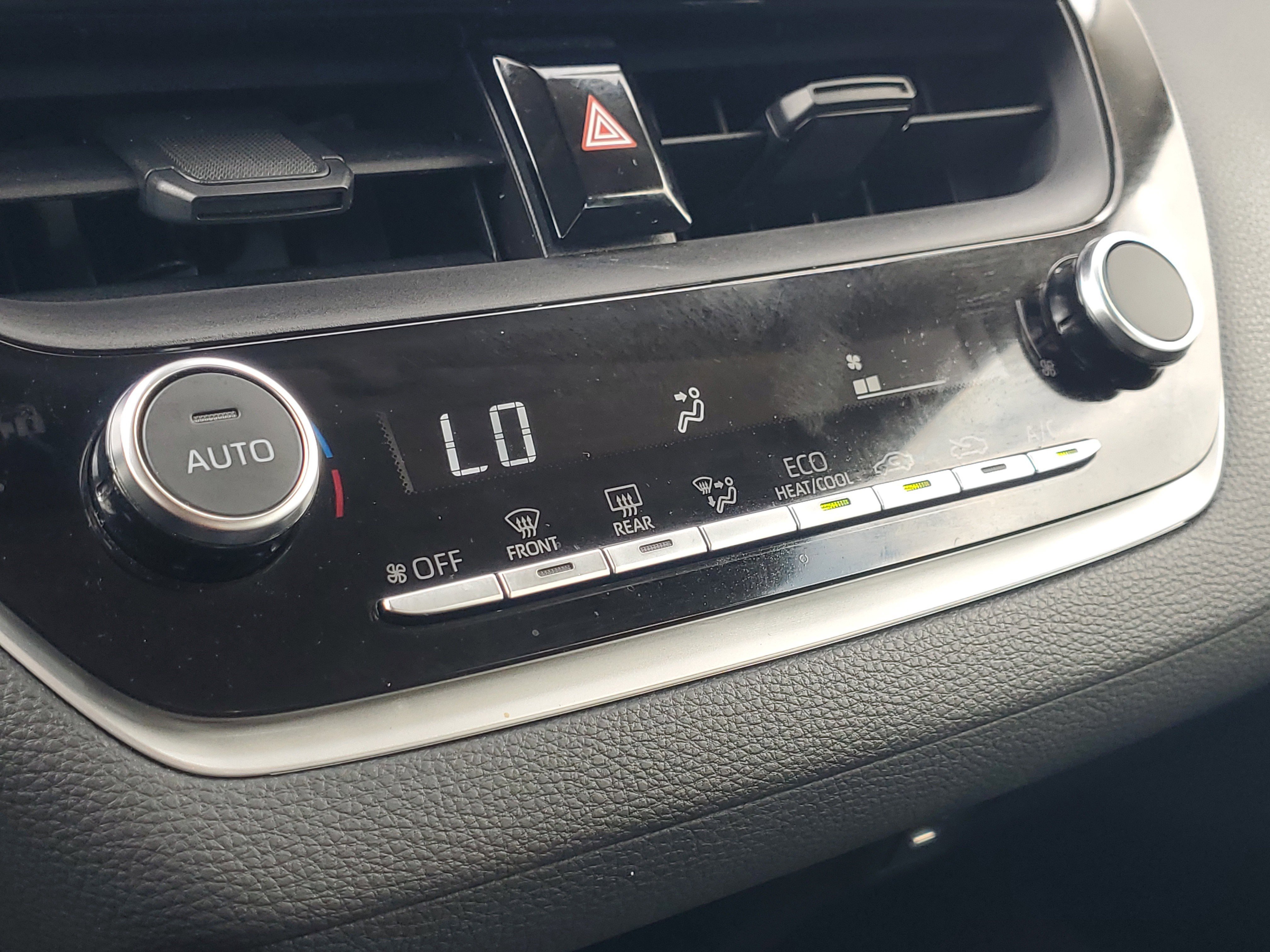 Certified 2025 Toyota Corolla LE FWD image 28