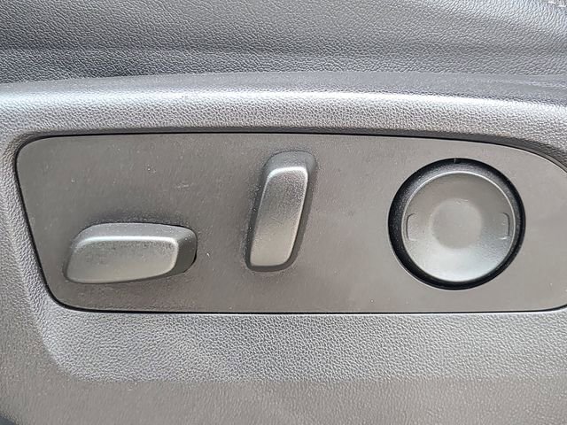 Used 2023 Chevrolet Silverado 1500 High Country w/ Technology Package image 17