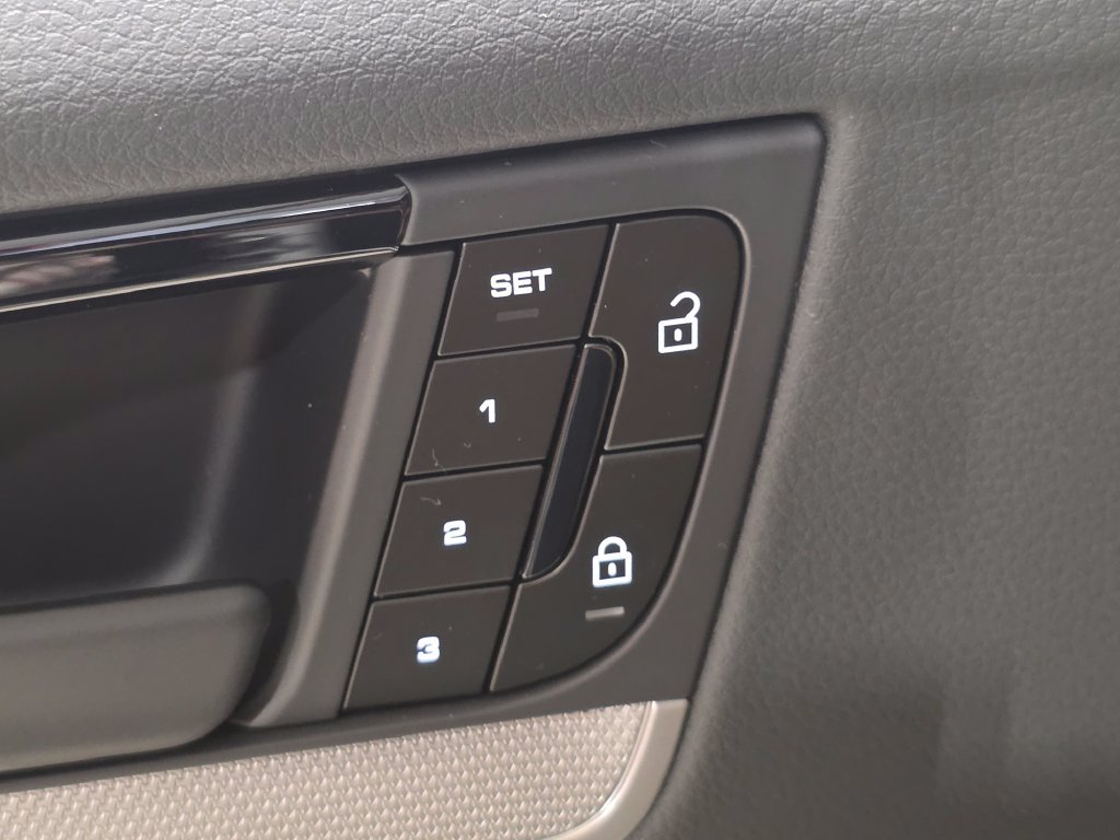 New 2026 Porsche Cayenne AWD/4WD image 38