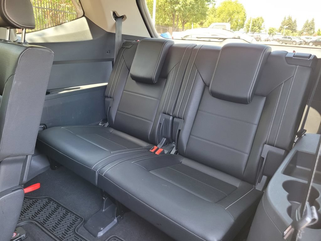 Used 2023 Volkswagen Atlas SE w/ Black Wheel Package AWD/4WD image 14