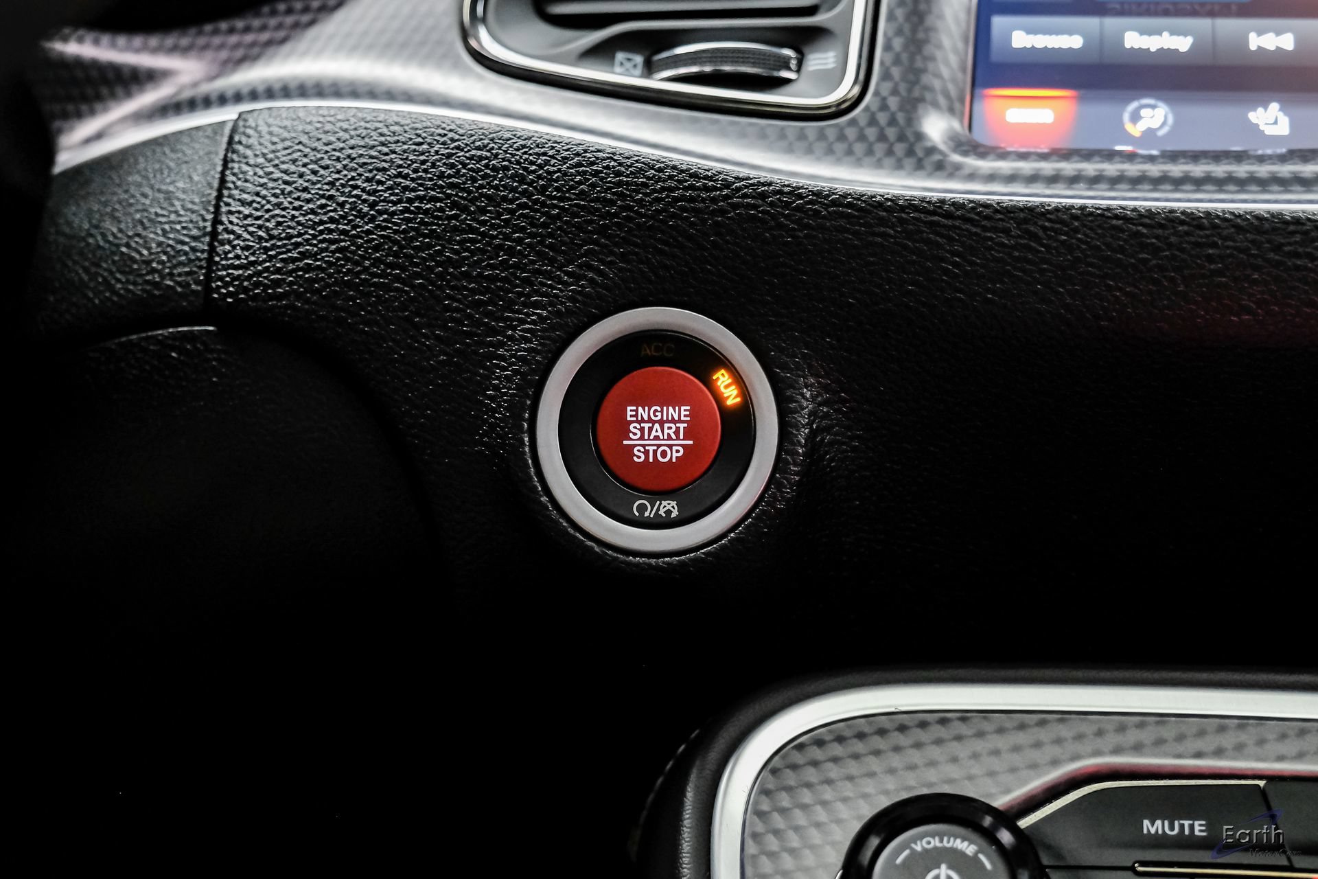 Used 2018 Dodge Challenger SRT Hellcat RWD image 93