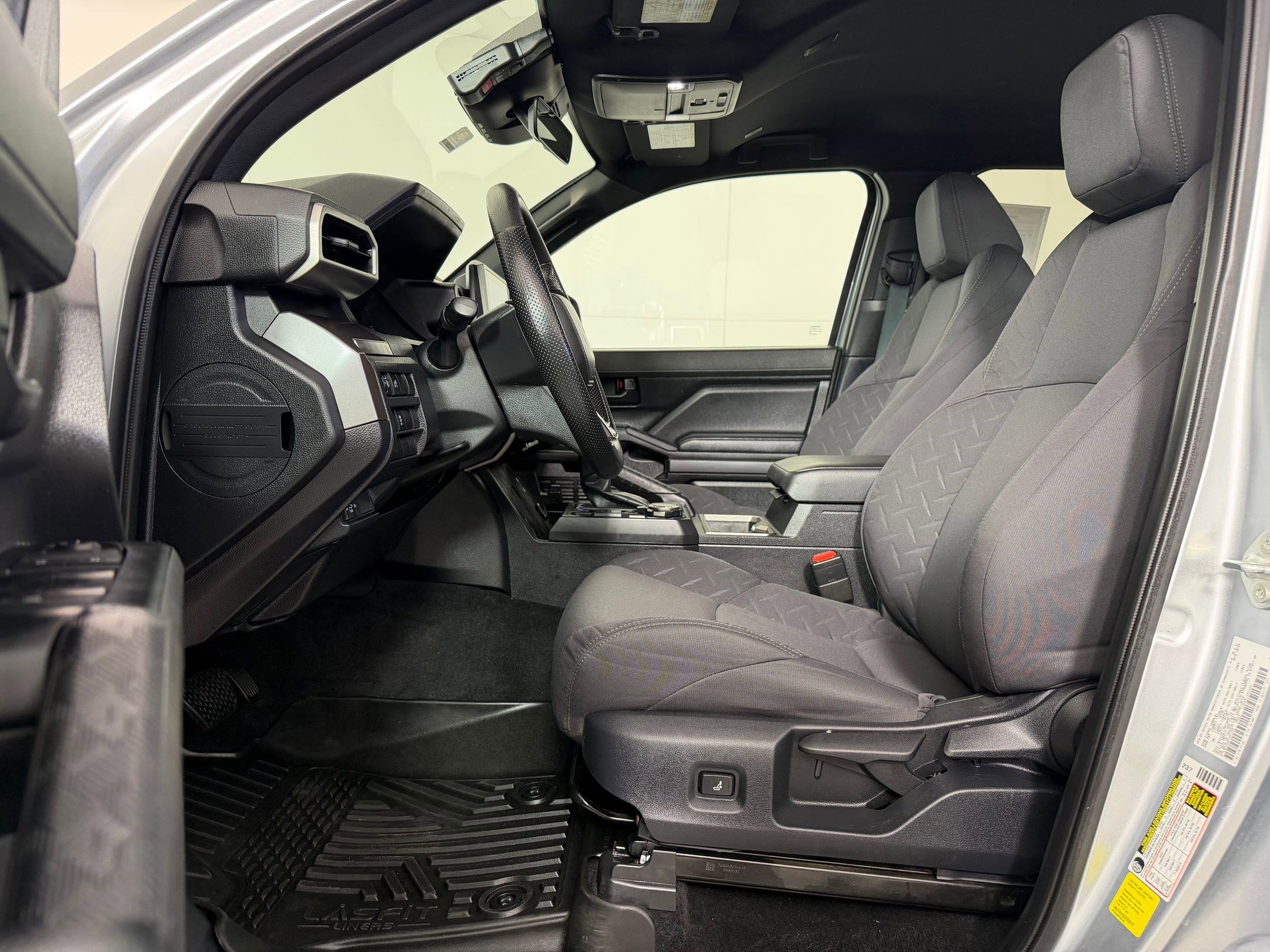 Certified 2024 Toyota Tacoma SR5 image 4