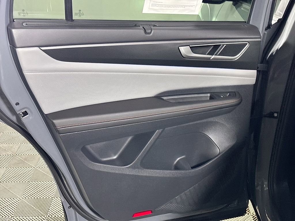 Certified 2025 Volkswagen Atlas Peak Edition SE image 19