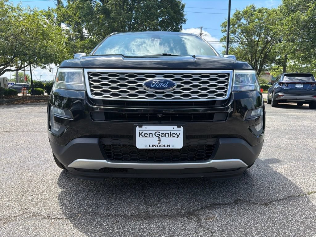 Used 2017 Ford Explorer Platinum AWD/4WD image 5