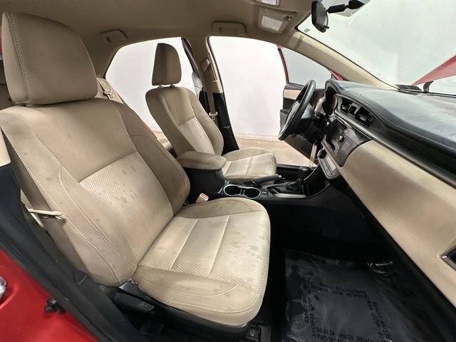 Used 2015 Toyota Corolla LE image 19